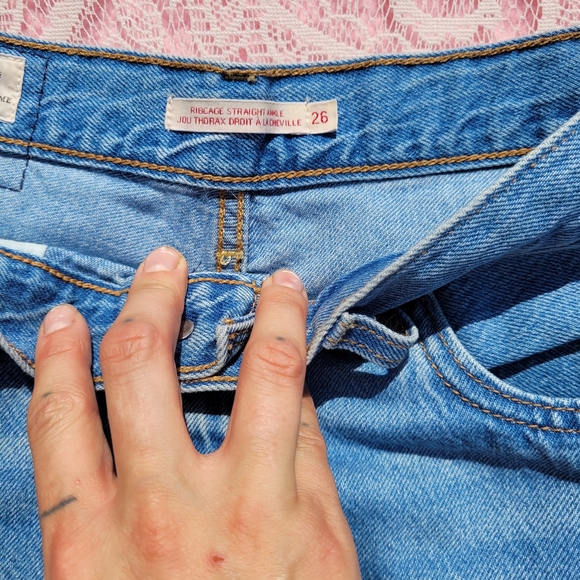 Levi's size 26 blue jeans - Picture 2 of 3